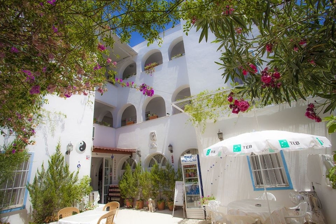 Imagen de los exteriores del Kale Hotel, Bodrum. Foto 18