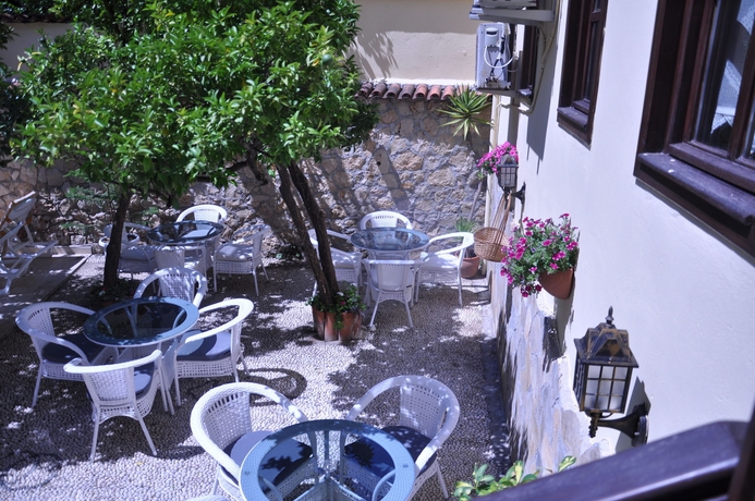 Imagen de los exteriores del Kalei&ccedil;i Hotel. Foto 10