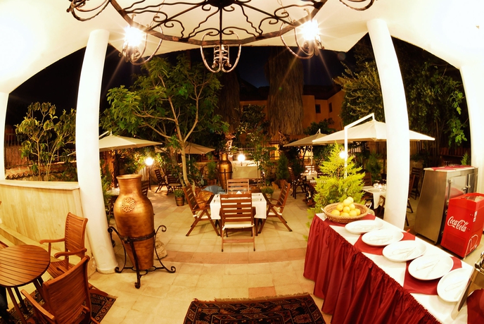 Imagen del bar/restaurante del Kaleici Lodge Hotel. Foto 4