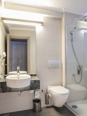 Imagen de la habitación del Kalemci Hotel. Foto 16