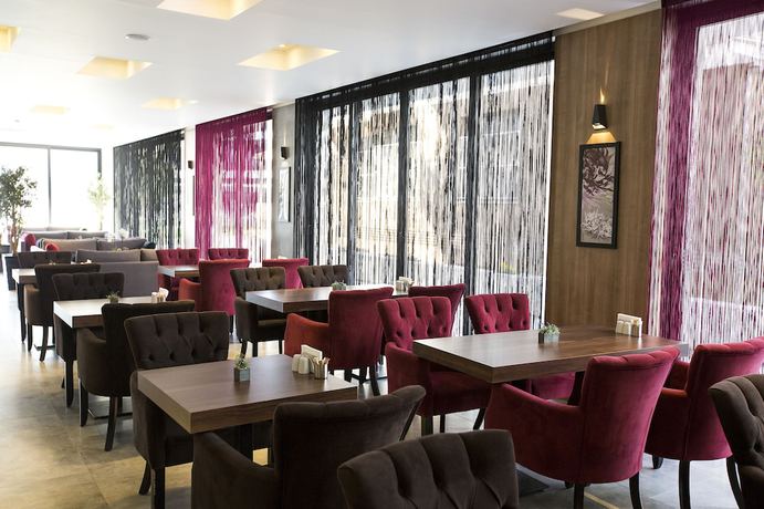 Imagen de los interiores del Kalevera Hotel. Foto 17