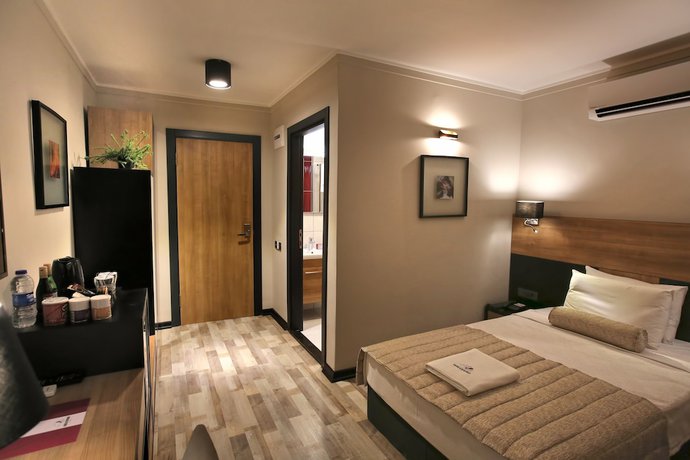 Imagen de la habitación del Kalevera Hotel. Foto 7