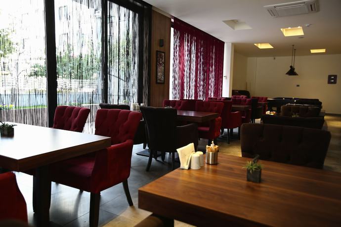 Imagen de los interiores del Kalevera Hotel. Foto 20