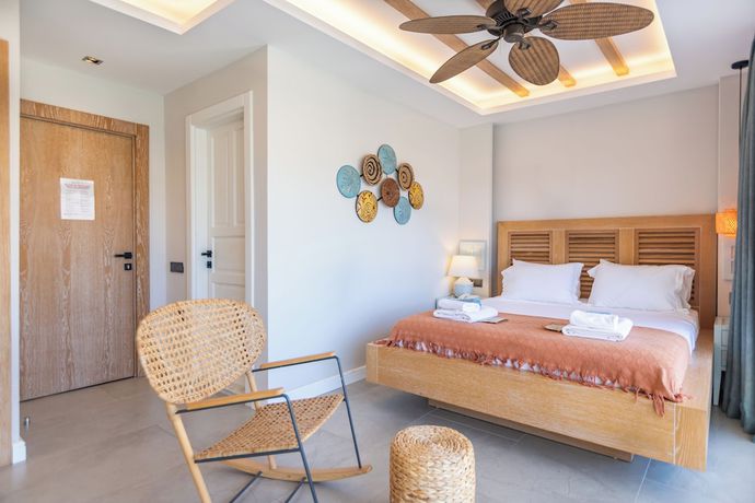 Imagen de la habitación del Kalkan Saray Suites - Adults Only. Foto 2