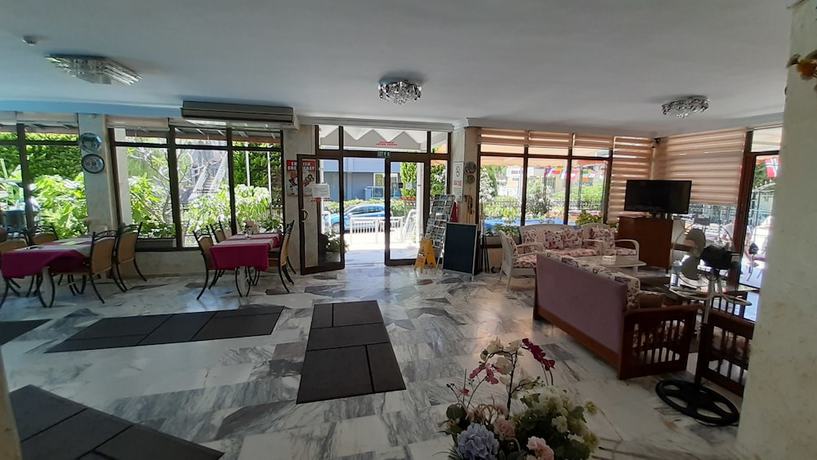 Imagen de los interiores del Kamelya Apartments. Foto 18
