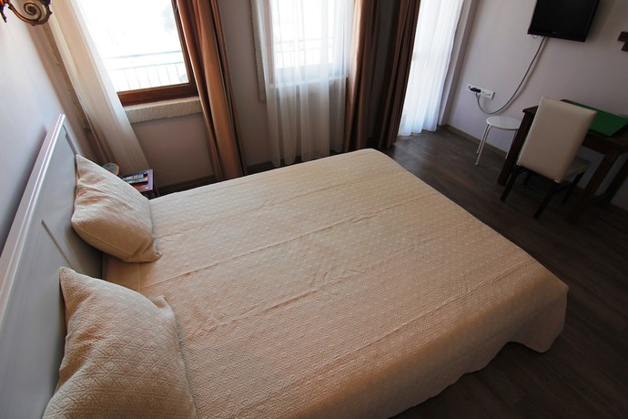 Imagen de la habitación del Karaburun Konak Hotel. Foto 5