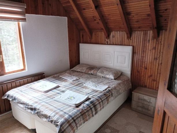 Imagen de la habitación del Karaova Camping Bungalov. Foto 3