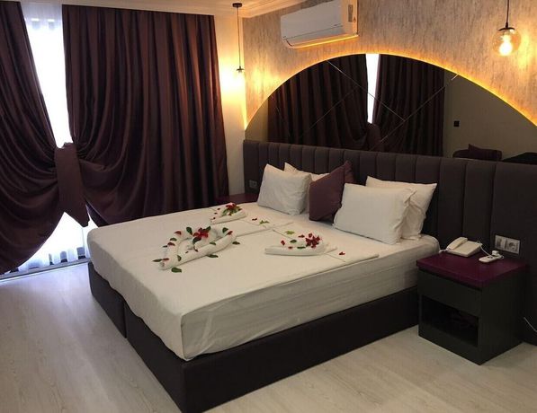 Imagen de la habitación del Karikatur Bi Hotel. Foto 3