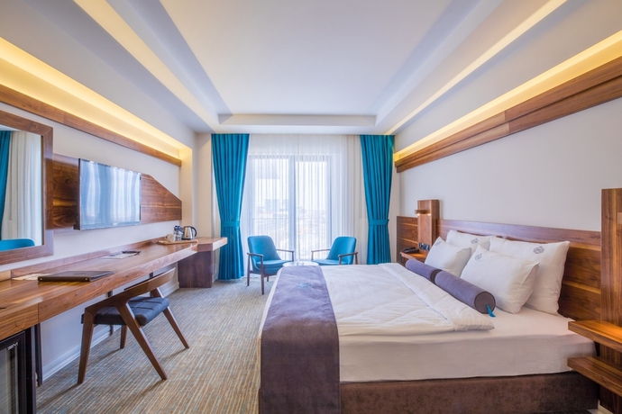 Imagen de la habitación del Karpalas City Hotel and Spa. Foto 3