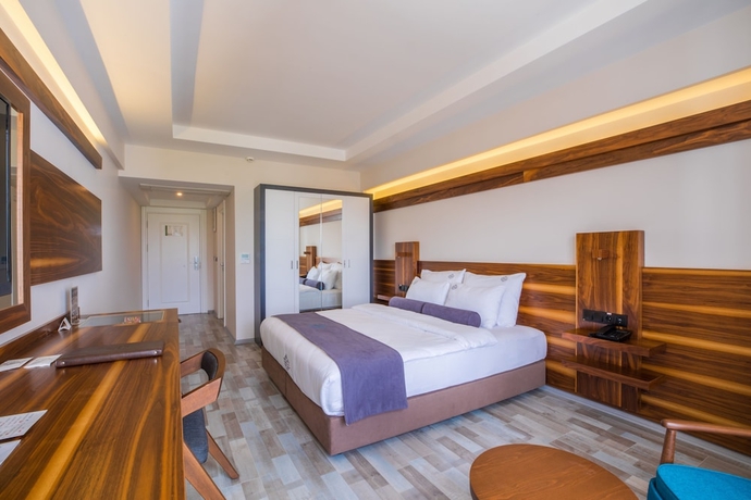 Imagen de la habitación del Karpalas City Hotel and Spa. Foto 5