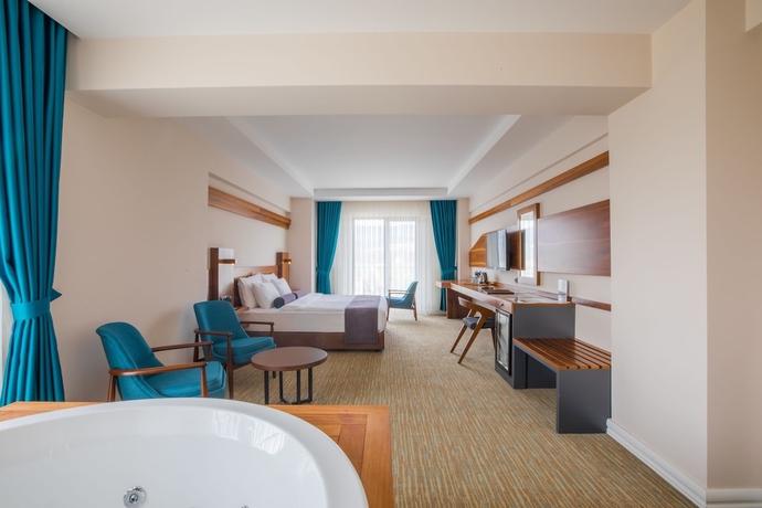 Imagen de la habitación del Karpalas City Hotel and Spa. Foto 7