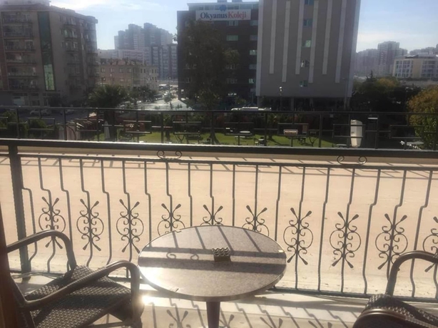 Imagen de la habitación del Karsiyaka Otel. Foto 4