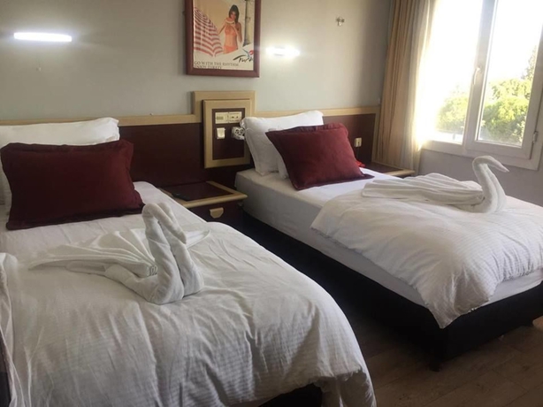 Imagen de la habitación del Karsiyaka Otel. Foto 17