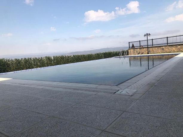 Imagen de la piscina del Kartepe Camp Hotel. Foto 19