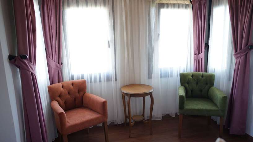 Imagen de la habitación del Karyada Hotel. Foto 6