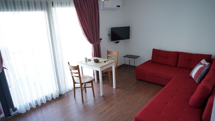 Imagen de la habitación del Karyada Hotel. Foto 13