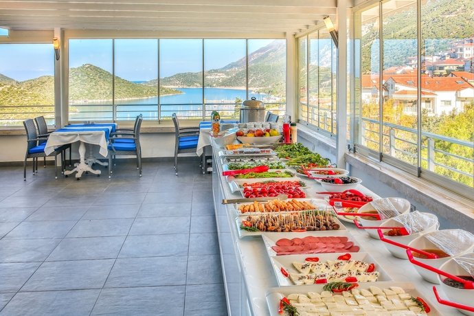 Imagen del bar/restaurante del Kas Artemis Hotel. Foto 2