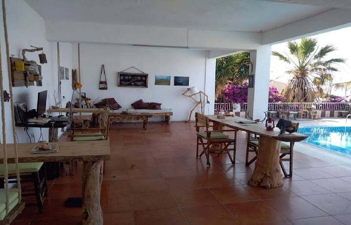Imagen de la piscina del Kas Lemon Hotel. Foto 16
