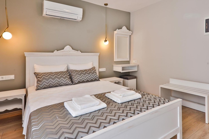 Imagen de la habitación del Kas Otel. Foto 15