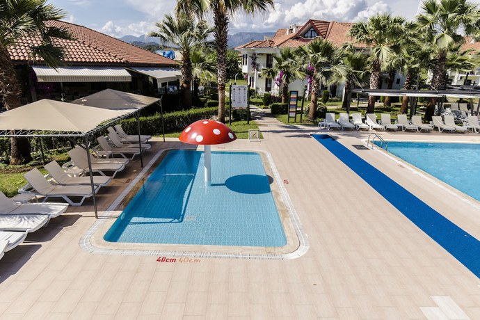Imagen de la piscina del Katrancı Park Hotel. Foto 20