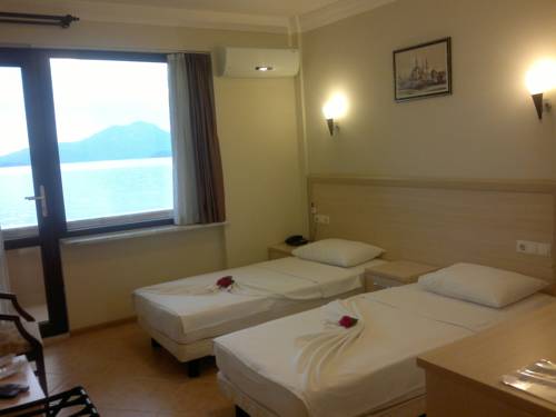Imagen de la habitación del Kaunos Hotel. Foto 1