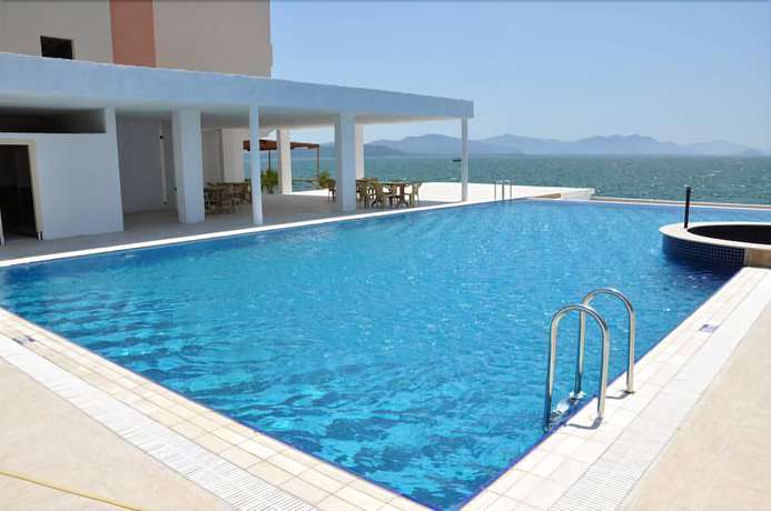 Imagen de la piscina del Kaunos Hotel. Foto 15