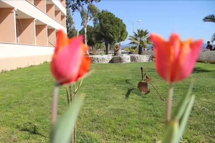 Imagen de los exteriores del Kaunos Hotel. Foto 12