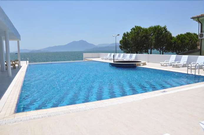 Imagen de la piscina del Kaunos Hotel. Foto 18