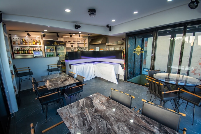 Imagen del bar/restaurante del Kaya Deluxe Hotel - Special Design Spa and Terrace Resturant. Foto 4
