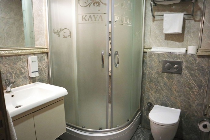 Imagen de la habitación del Kaya Palas Hotel. Foto 6