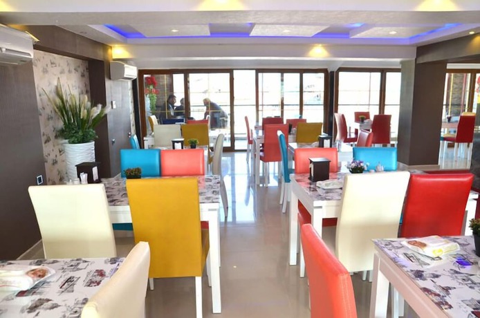 Imagen del bar/restaurante del Kayislioglu Hotel. Foto 3
