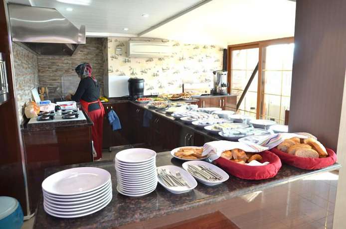 Imagen del bar/restaurante del Kayislioglu Hotel. Foto 6