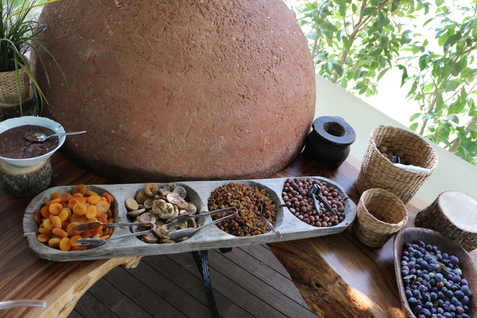 Imagen del bar/restaurante del Kefi Beach and Suites. Foto 6