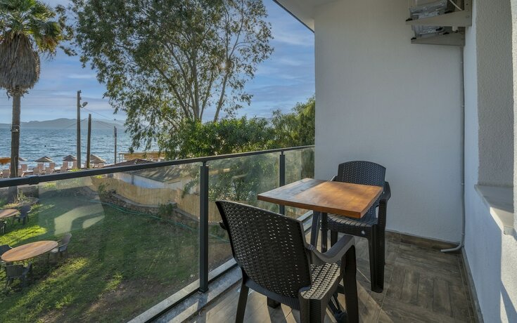 Imagen general del Kensington Kerdime Beach Hotel. Foto 3