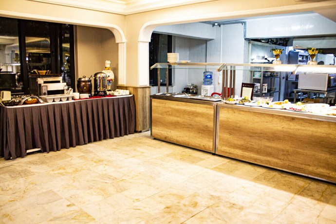 Imagen del bar/restaurante del Kinalikaya Hotel, Kusadasi. Foto 4