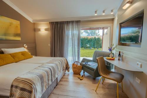 Imagen de la habitación del Kinar Galilee. Foto 9