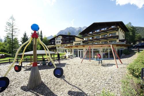 Imagen de la habitación del Kinderhotel L&auml;rchenhof. Foto 2