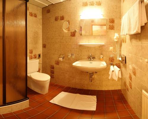 Imagen de la habitación del Kinderhotel L&auml;rchenhof. Foto 3