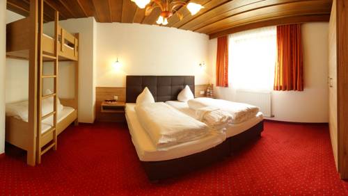 Imagen de la habitación del Kinderhotel L&auml;rchenhof. Foto 8