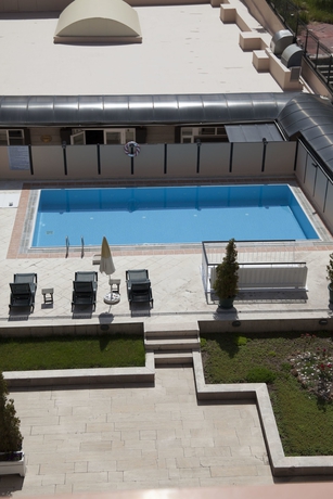 Imagen de la piscina del King Hotel Guvenlik. Foto 12