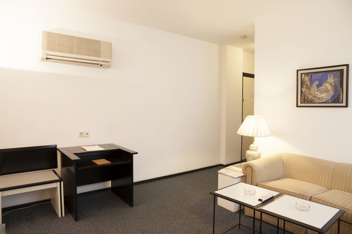 Imagen de la habitación del King Hotel Guvenlik. Foto 7