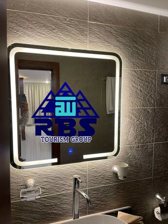 Imagen general del King tout pyramid. Foto 5