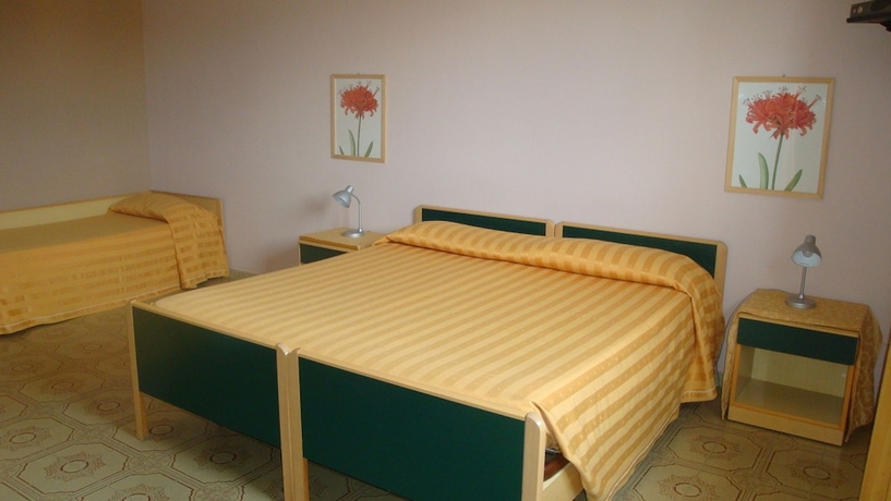 Imagen de la habitación del King\'s Hotel. Foto 4