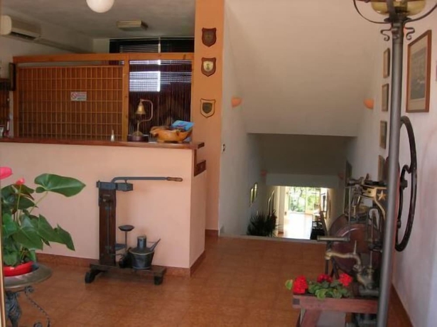 Imagen de los interiores del King\'s Hotel. Foto 13