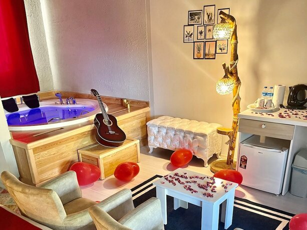 Imagen general del Kirkpinar Otantik Otel. Foto 9