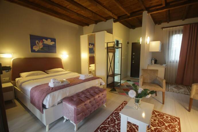 Imagen de la habitación del Kirkpinar Otantik Otel. Foto 16