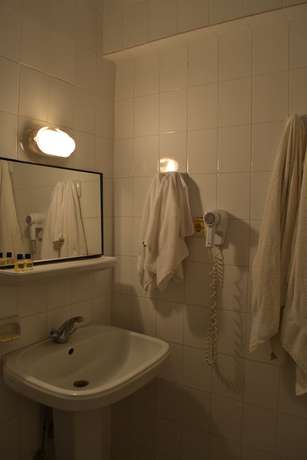 Imagen de la habitación del Kirtay Hotel. Foto 9