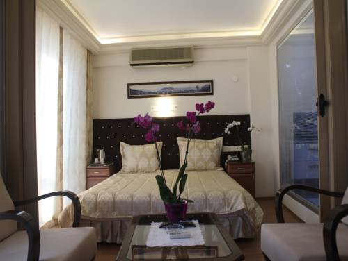 Imagen de la habitación del Kit-tur Hotel. Foto 3