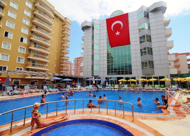 Imagen de la piscina del Klas More Beach Hotel. Foto 17