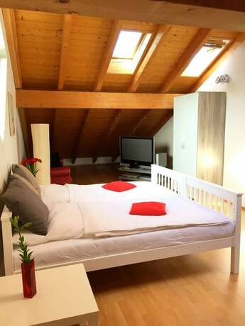Imagen de la habitación del Kleine 5 - feines Wohnen auf Zeit. Foto 17